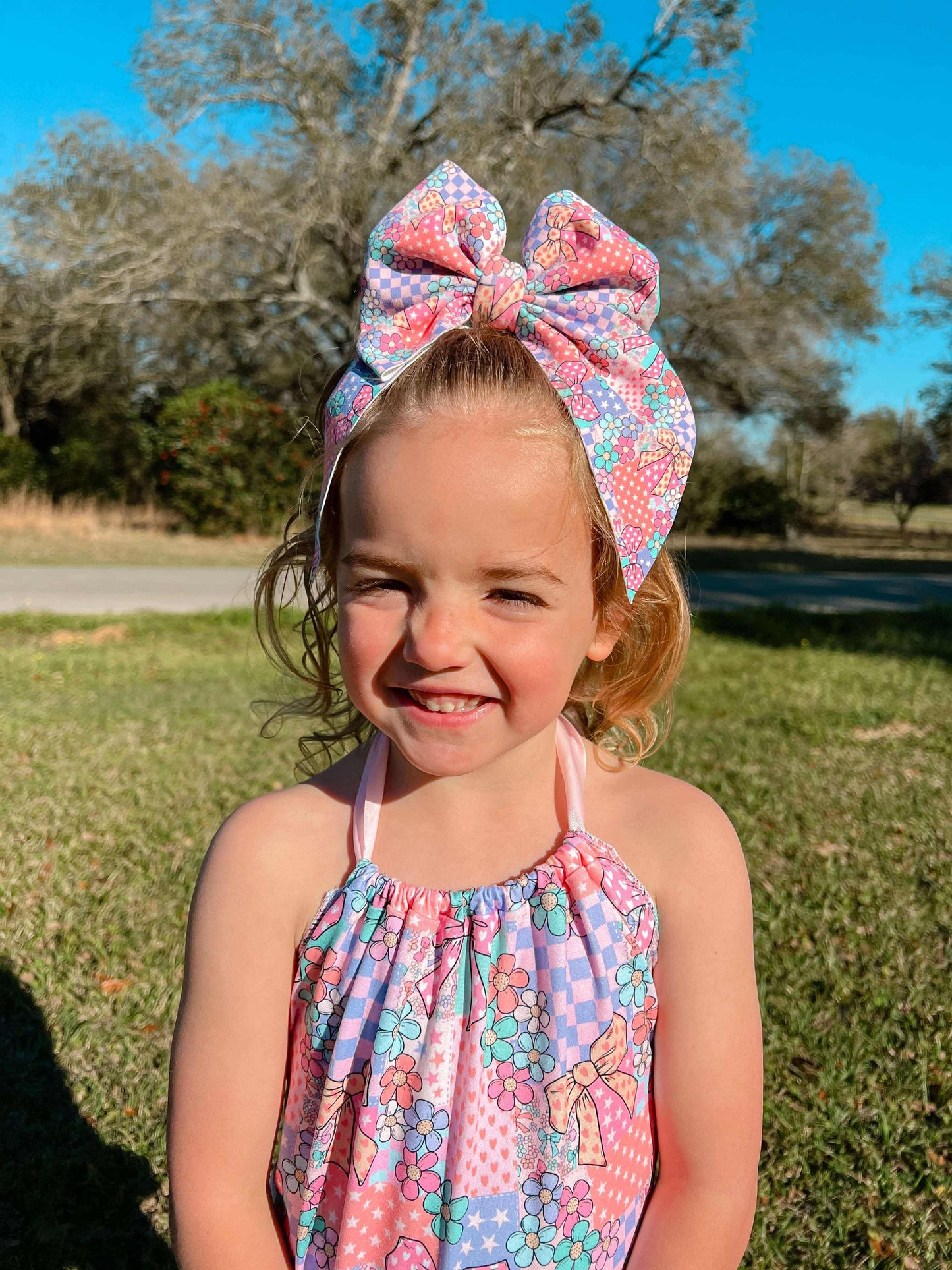 Grace Checker Bows